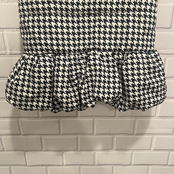 KIDS HEADQUARTERS black and white girls vest/size 6 - Picture 4 of 7